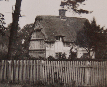Brook End Cottage in 1933 [X504/1]